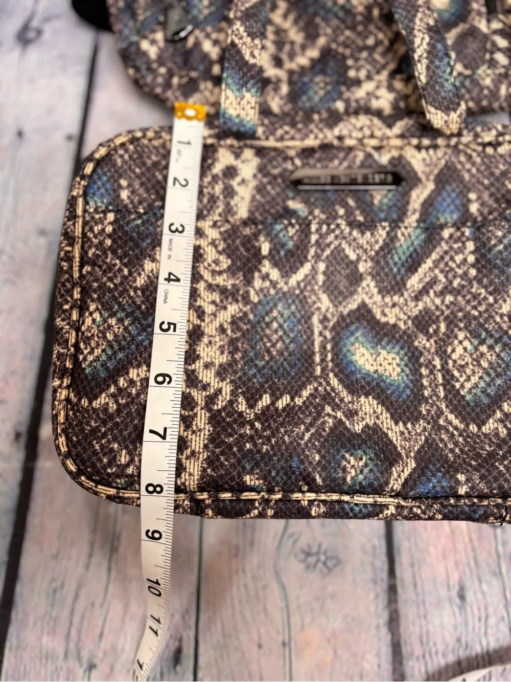 Aimee Kestenberg Blue Tan Snakeskin Print Hanging Travel Toiletry Cosmetic Bag